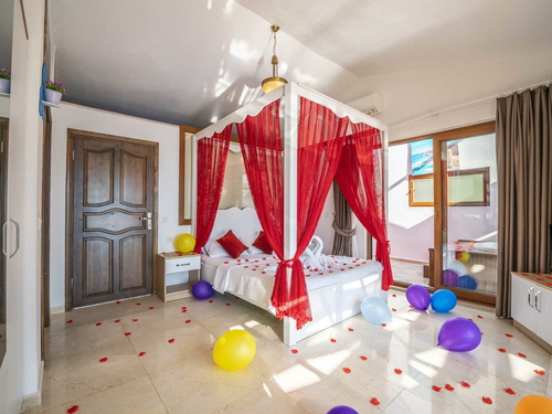  gece  -  Kasım
  | Kalkan İslamlar Balayı Villası: Taş ve Ahşabın Romantik Uyumu